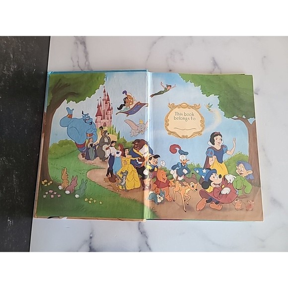 Mouse Works Hardcover Classics- Walt Disney’s Snow White And The Seven Dwarfs - Picture 2 of 10